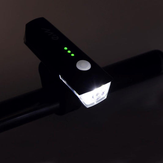Phare LED rechargeable 300–2600 lm vue 2